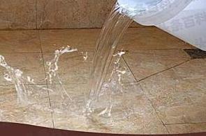 葫芦岛市漏水维修 免砸砖防水材料该如何施工